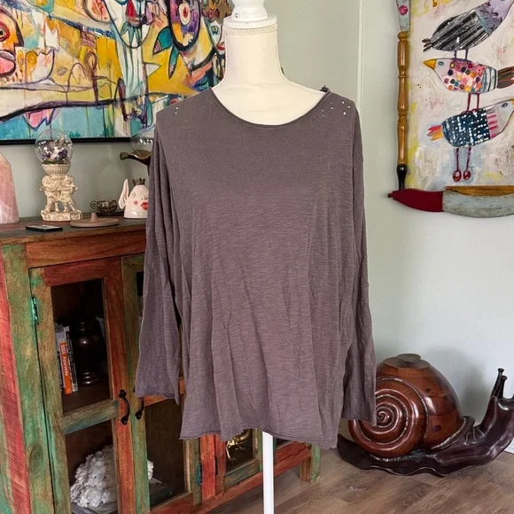 Magnolia Pearl long sleeve tee - Picture 1 of 3